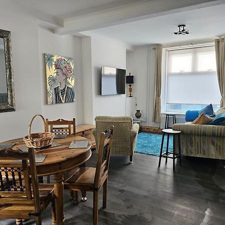 Jubilee Jem Villa Aberaman Kültér fotó