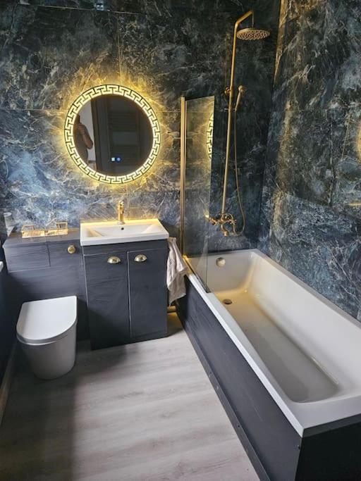 Jubilee Jem Villa Aberaman Kültér fotó